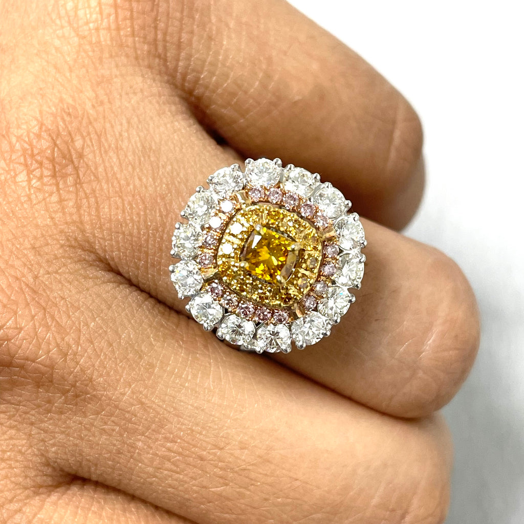 Sun Diamond Cocktail Ring ct Diamonds) in Gold – Beauvince