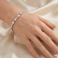 Beauvince Leaves Bracelet (5.39 ct Diamonds) in Platinum
