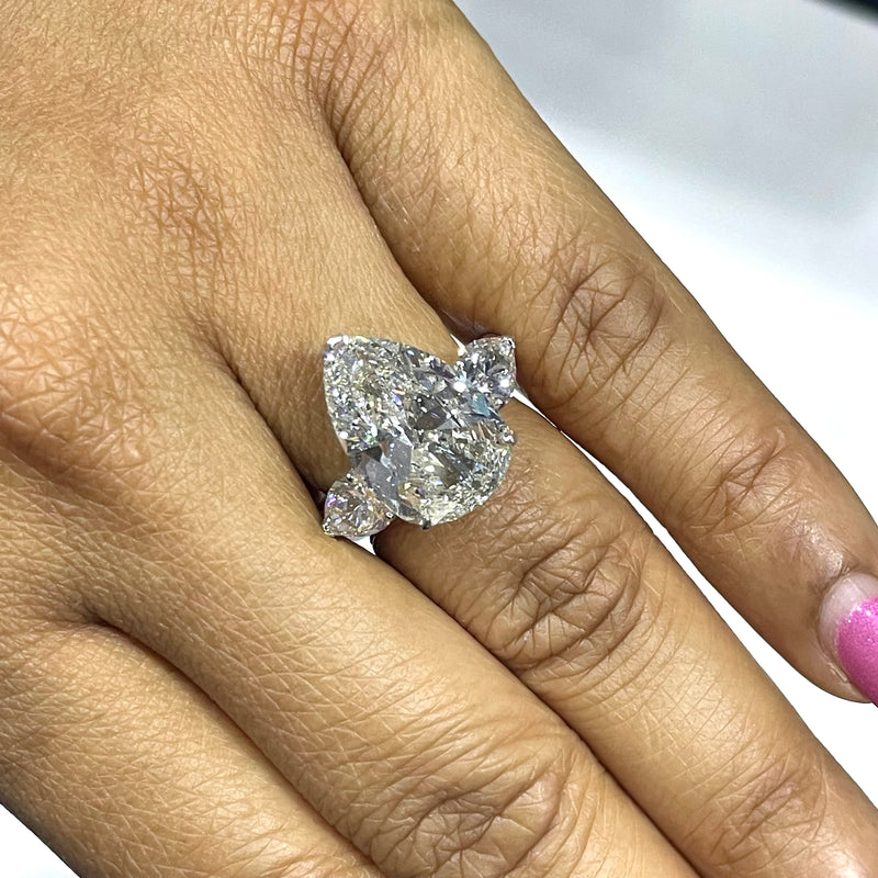 Beauvince Diva Pear Shape 3 Stone Engagement Ring (6.64 ct IVS2 IGI Diamond)
