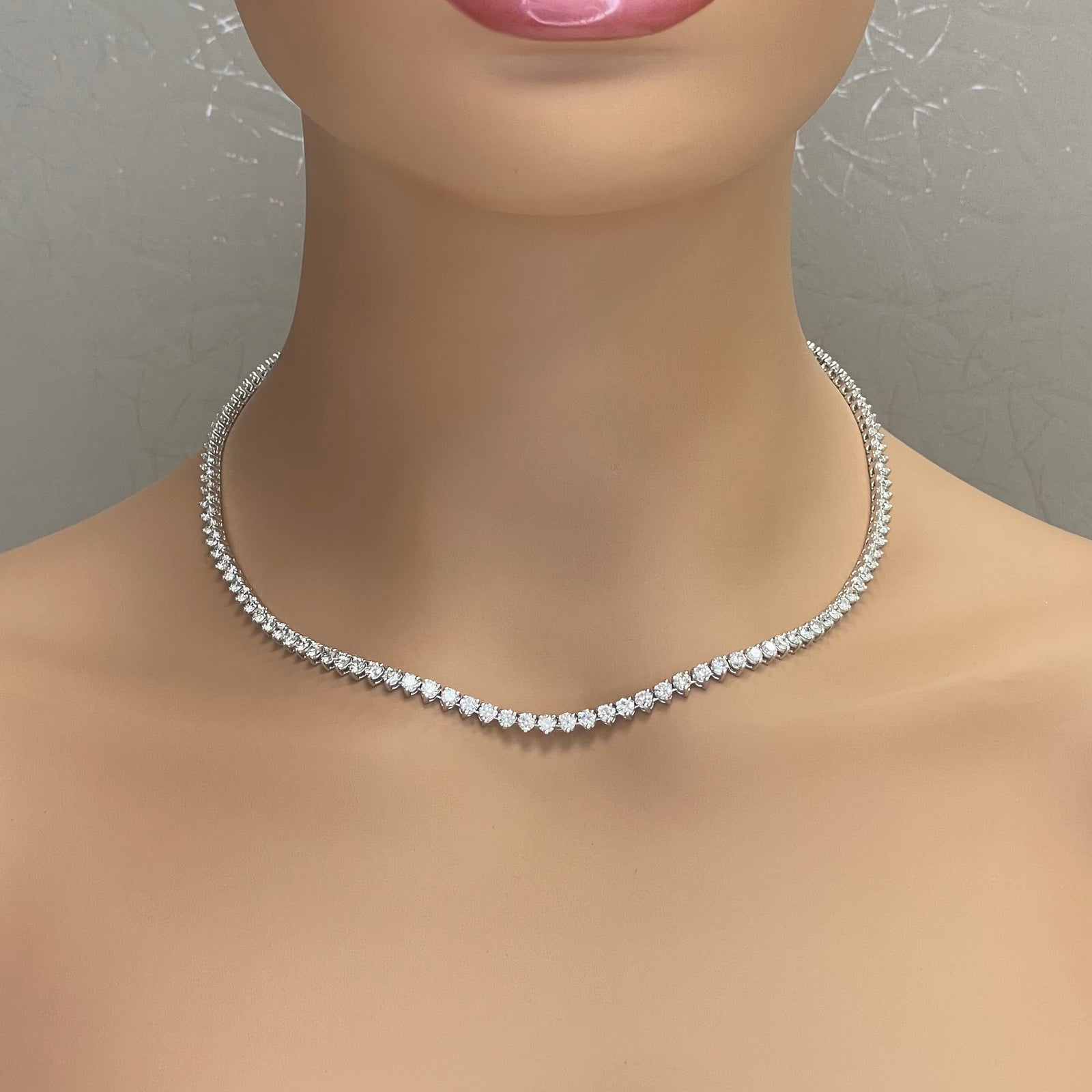 Tennis Necklace (13.01 ct GH VVS-VS Diamonds) in 18K White
