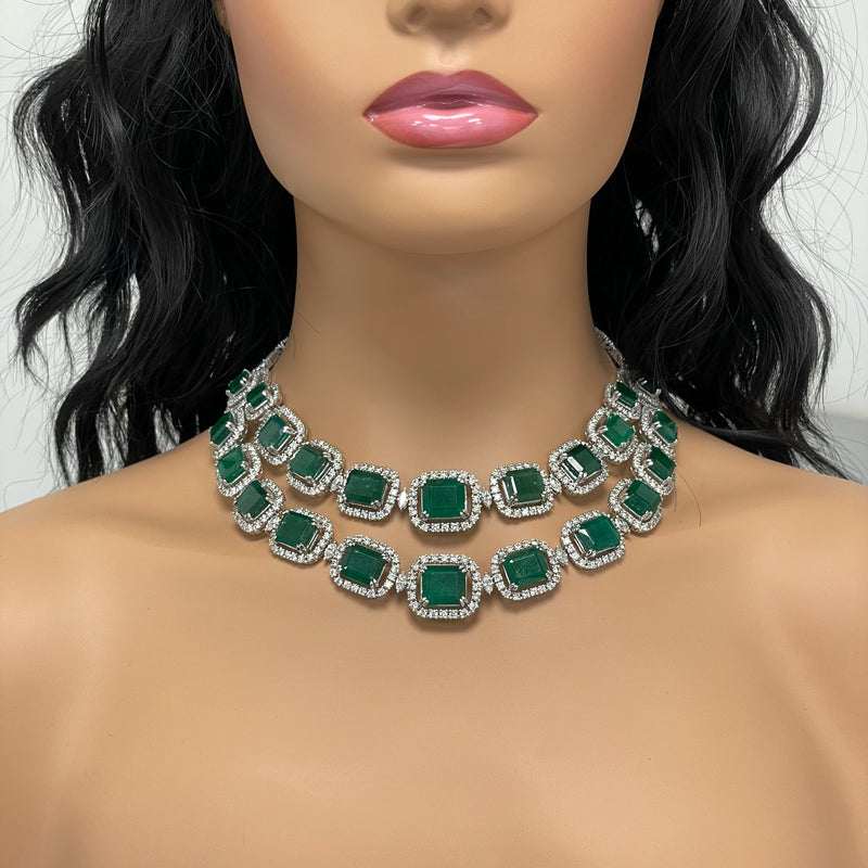 Round cut green emerald necklace white gold unique snowdrift halo emer –  WILLWORK JEWELRY