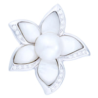 White Lilly Pendant (0.22 ct Diamonds) in White Gold