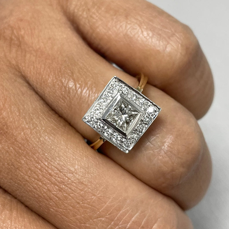 Gatsby Engagement Ring (0.95 ct Diamonds) in Gold