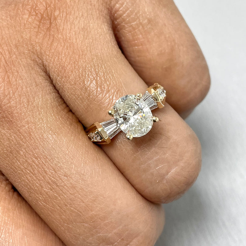 Cynthia Engagement Ring (1.62 ct Oval Diamond) in Yellow Gold