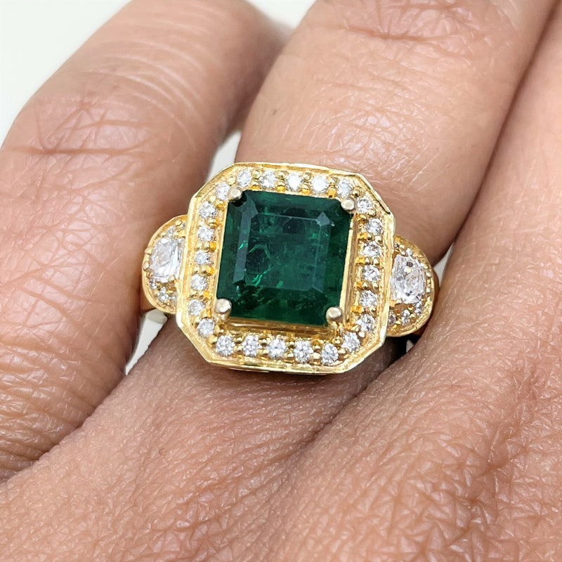 Emma Emerald & Diamond Ring (2.72 cts Emerald & Diamonds) in Gold